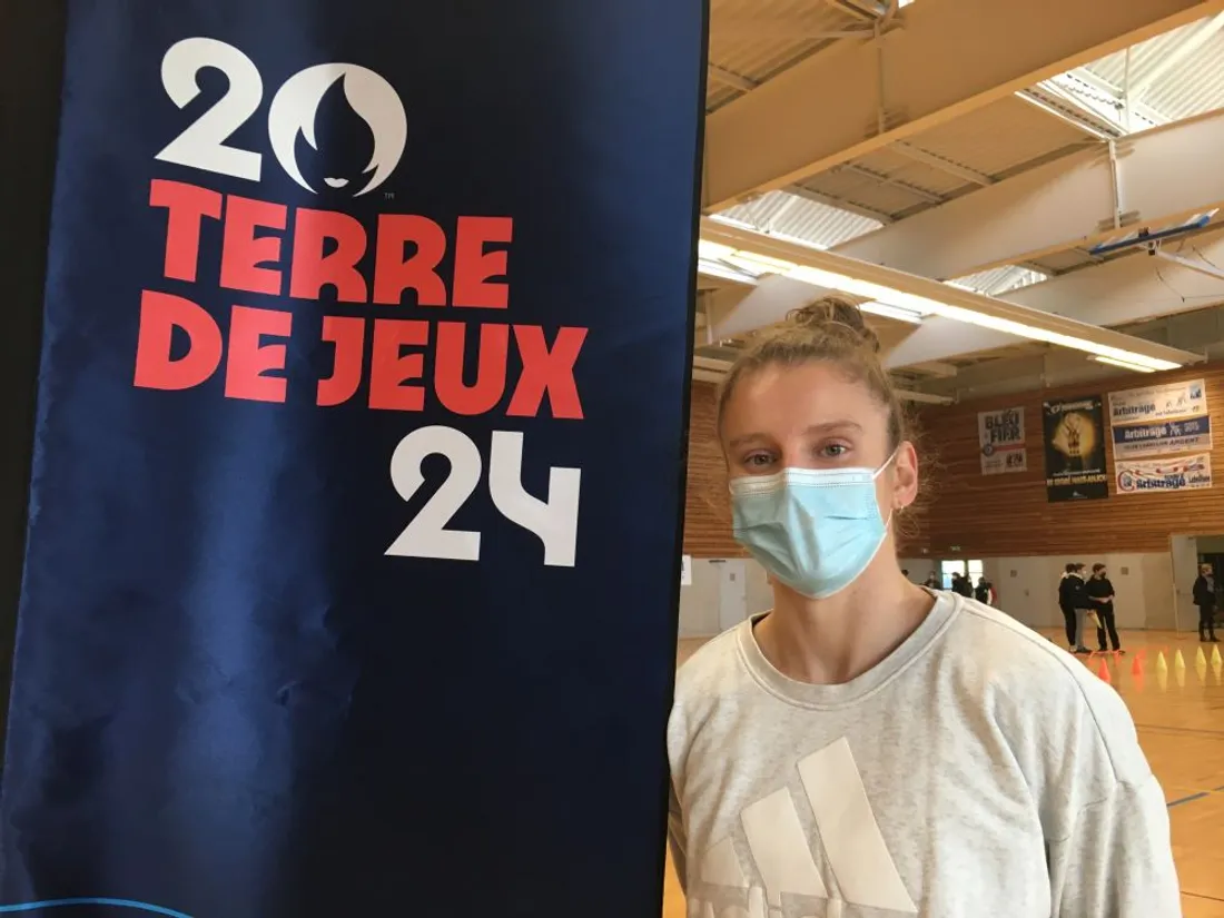 Amandine Brossier Paris_10 12 21_AVC